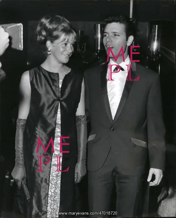 : Louana Richards, Cliff Richard, film premiere, London : Louana Richards, Cliff Richard, film premiere, London