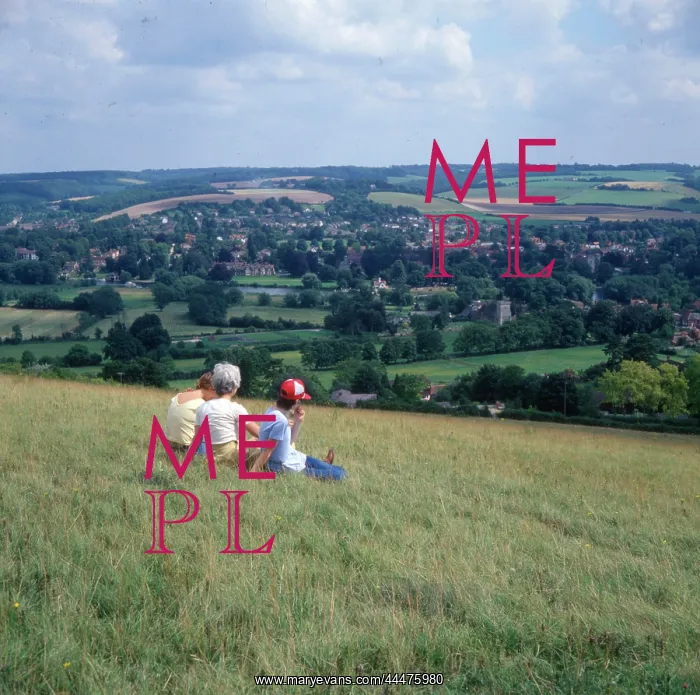 : Lough Down, Berkshire - overlooking the Thames Valley : Lough Down, Berkshire - overlooking the Thames Valley