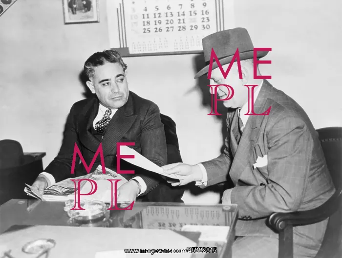 : Louis Capone (1896-1944), being questioned ? : Louis Capone (1896-1944), being questioned ?