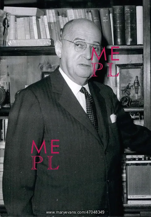 : Louis Vallon to be impeached for criticising Pompidou : Louis Vallon to be impeached for criticising Pompidou