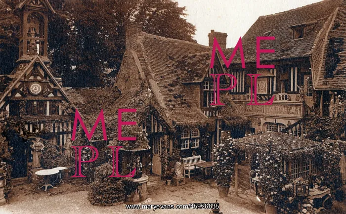 : Louis XIV Hostelry William the Conqueror at Dives-sur-Mer : Louis XIV Hostelry William the Conqueror at Dives-sur-Mer