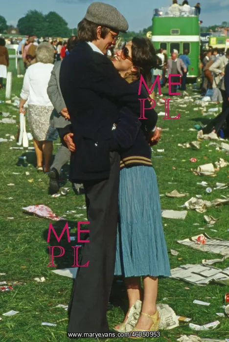 : Love on Epsom Derby Day : Love on Epsom Derby Day