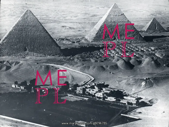  : Low aerial view of Gizeh Pyramids