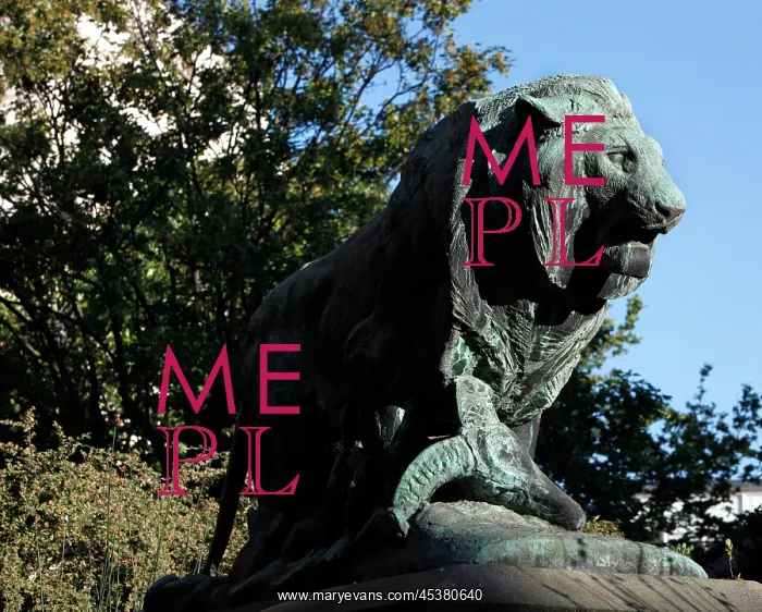 : Low angle view of the statue called Lion tuant : Low angle view of the statue called Lion tuant