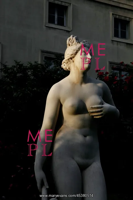 : Low angle view of the statue called Venus genitrix : Low angle view of the statue called Venus genitrix
