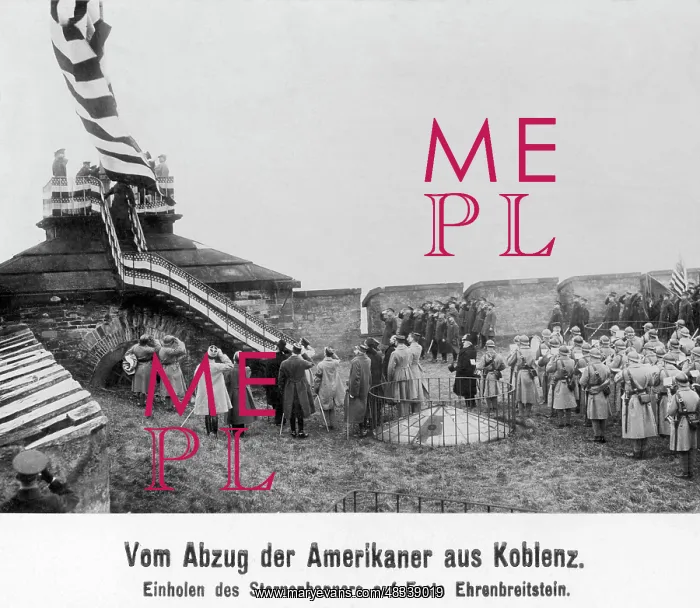 : Lowering the American flag at the Ehrenbreitstein : Lowering the American flag at the Ehrenbreitstein