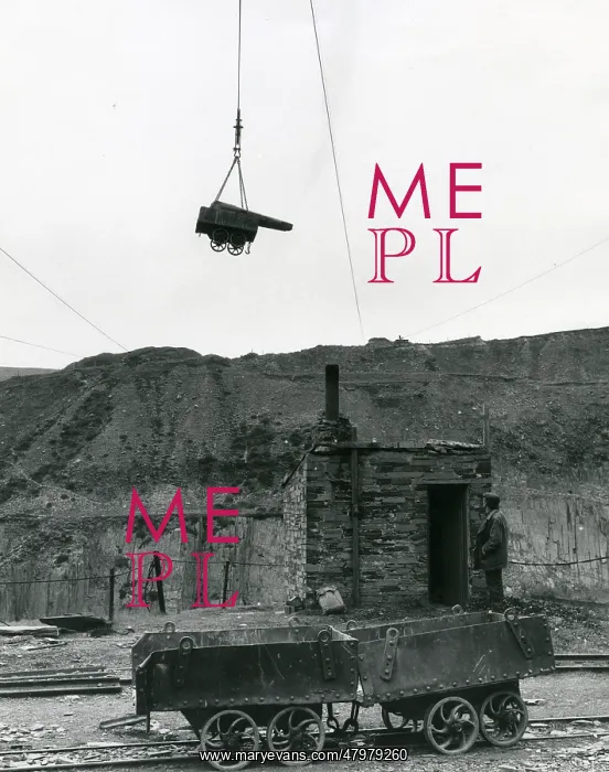 : Lowering a tram, Penyrorsedd Slate Quarry, North Wales : Lowering a tram, Penyrorsedd Slate Quarry, North Wales