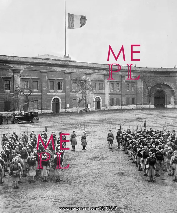 : Lowering the tricolor upon vacating Koblenz, 1929 : Lowering the tricolor upon vacating Koblenz, 1929