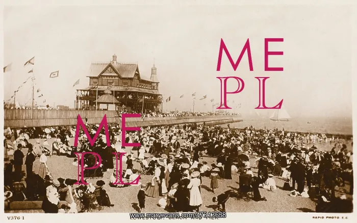  : LOWESTOFT / BEACH / PIER / 09