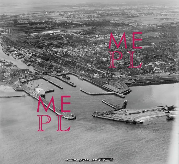 : Lowestoft Harbour : Lowestoft Harbour
