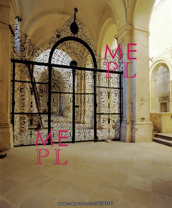 : Lubiaz monastery, founded in 1163. View of the side aisle of the church : Lubiaz monastery, founded in 1163. View of the side aisle of the church
