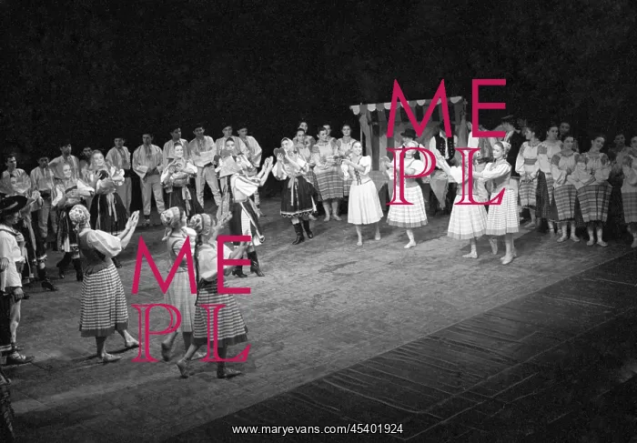 : Lucnica ensamble - ballet dancers : Lucnica ensamble - ballet dancers