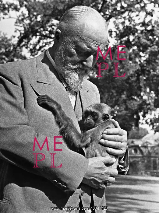 : Ludwig Heck with a monkey, 1935 : Ludwig Heck with a monkey, 1935