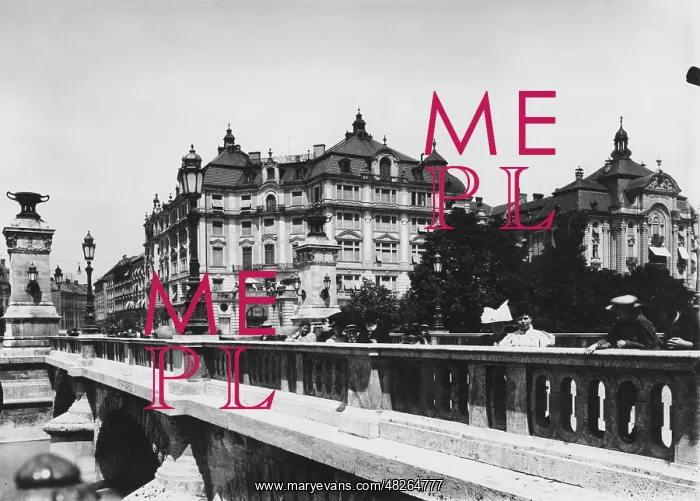 : Ludwigsbrucke in Munich, ca. 1900 : Ludwigsbrucke in Munich, ca. 1900