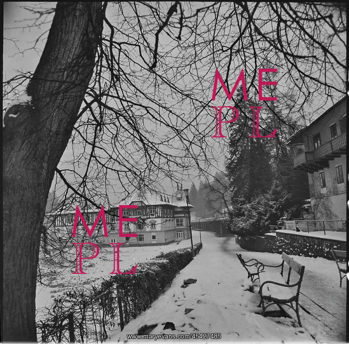  : Luhacovice, 300th anniversary, bench, snow, house, spa house