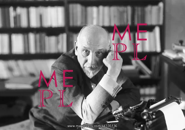 : Luigi Pirandello : Luigi Pirandello