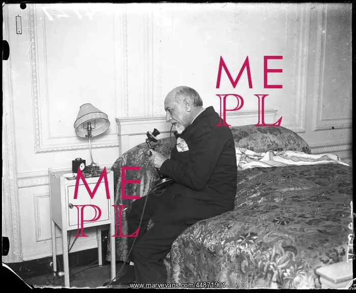 : LUIGI PIRANDELLO : LUIGI PIRANDELLO