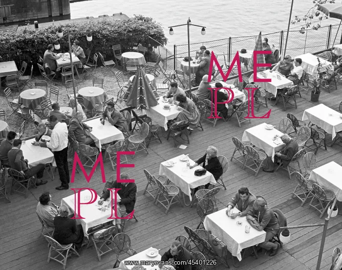 : Lunch - restaurant - outdoor dining - coffee : Lunch - restaurant - outdoor dining - coffee