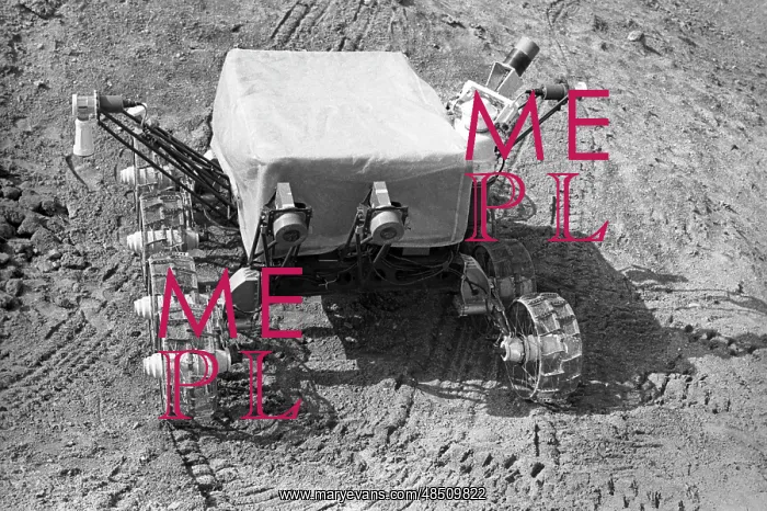 : Lunokhod-1 undergoing testing, 1970 : Lunokhod-1 undergoing testing, 1970