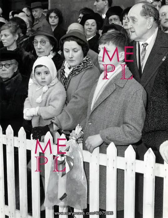 : Lydia Lova : Lydia Lova