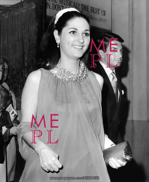 : Lynda Bird Johnson, escorted by actor George ? : Lynda Bird Johnson, escorted by actor George ?