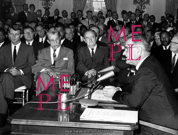 : LYNDON JOHNSON (2nd from right), speaking ? : LYNDON JOHNSON (2nd from right), speaking ?