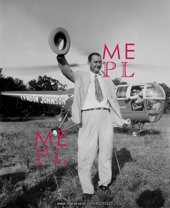 : Lyndon Johnson campaigning for the Senate ? : Lyndon Johnson campaigning for the Senate ?