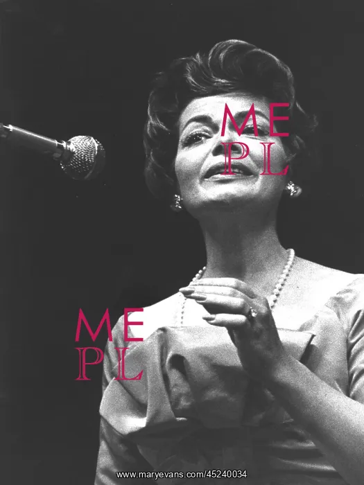 : Lys Assia. Swiss singer Lys Assia performs on stage. Undated archive picture : Lys Assia. Swiss singer Lys Assia performs on stage. Undated archive picture