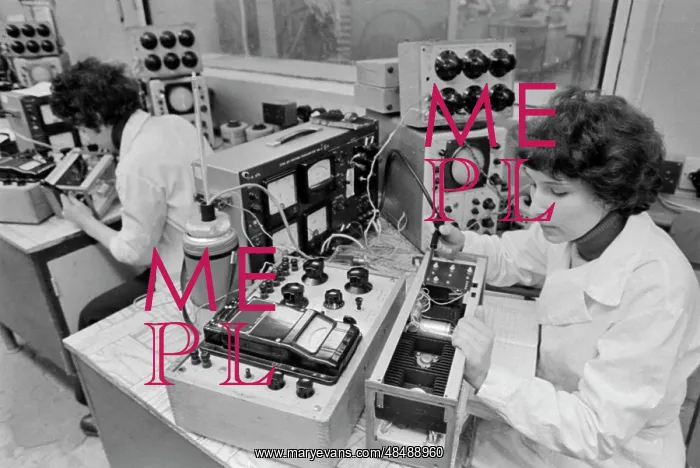 : M-5 computer : M-5 computer