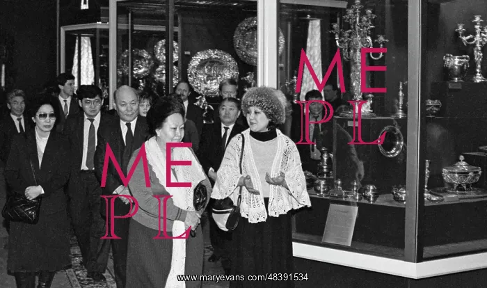 : M. Dugersuren visits USSR : M. Dugersuren visits USSR