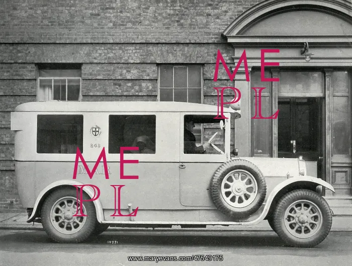 : MAB Ambulance, London : MAB Ambulance, London