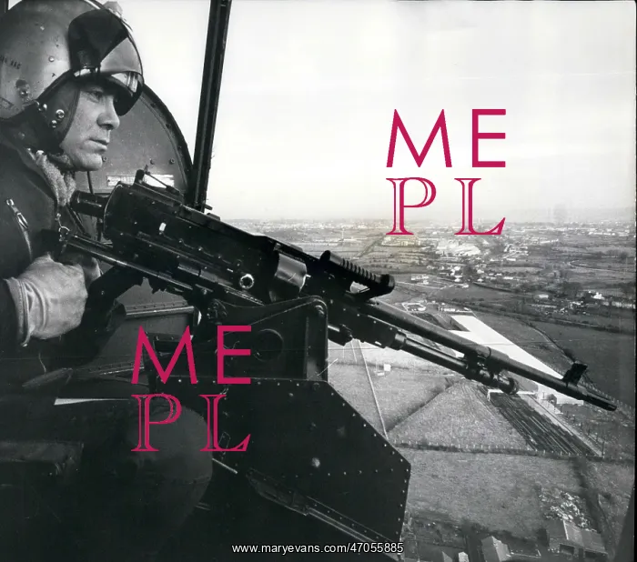 : Machine gun mounted in helicopter on patrol : Machine gun mounted in helicopter on patrol