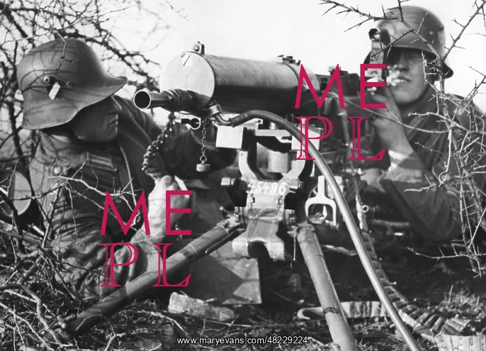 : Machine gun position during a maneuver of the Wehrmacht : Machine gun position during a maneuver of the Wehrmacht