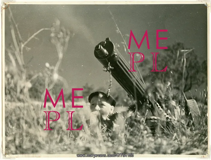 : Machine gunners. (letter on back) : Machine gunners. (letter on back)