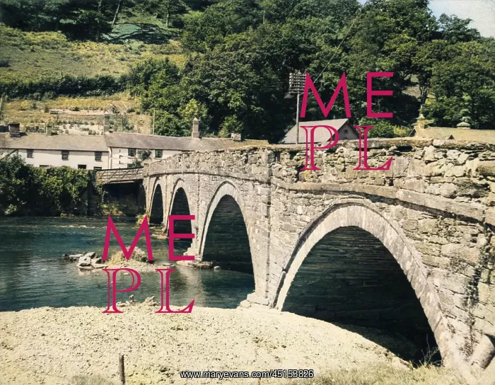 : MACHYNLLETH BRIDGE : MACHYNLLETH BRIDGE