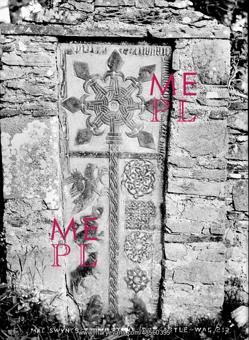 : Macswyne's Tombstone, Doe Castle : Macswyne's Tombstone, Doe Castle