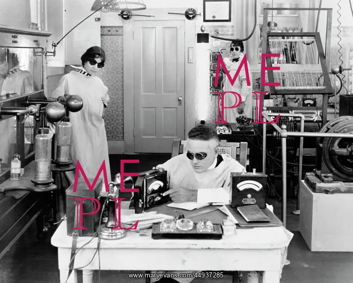 : Three Mad Scientists Working Experimenting Inventing : Three Mad Scientists Working Experimenting Inventing