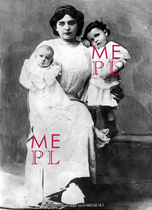 : Madame Navratil with Her Children : Madame Navratil with Her Children