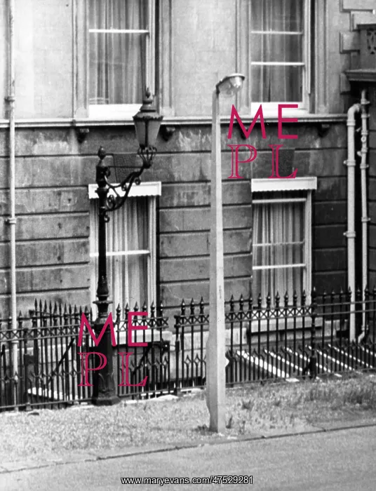 : Madame Yevonde's Studio in Trevor Street : Madame Yevonde's Studio in Trevor Street