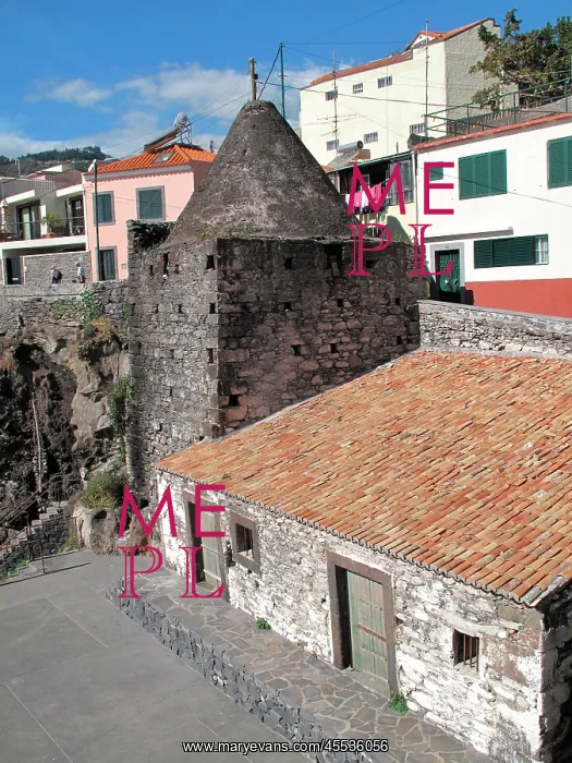  : Madeira, Camara de Lobos - Old smoking tower