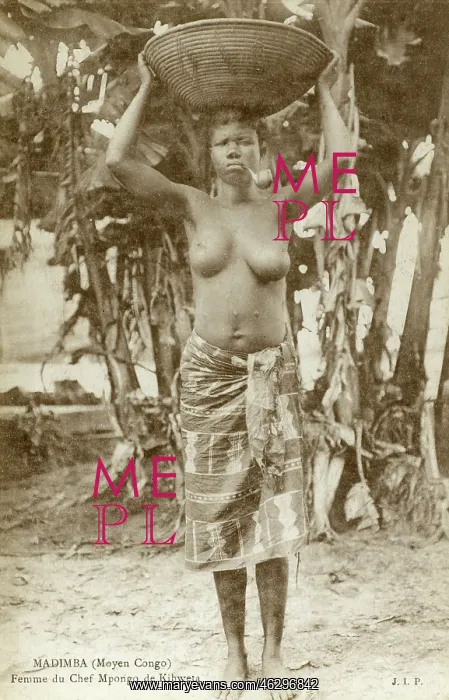 : Madimba - Congo - Pipe-smoking lady : Madimba - Congo - Pipe-smoking lady