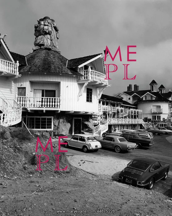  : MADONNA INN