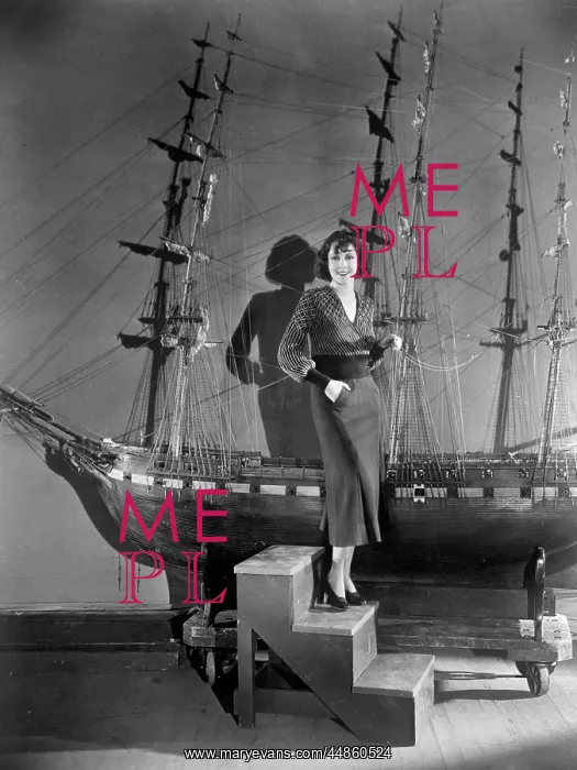: MAE MURRAY & SHIP 1930S : MAE MURRAY & SHIP 1930S