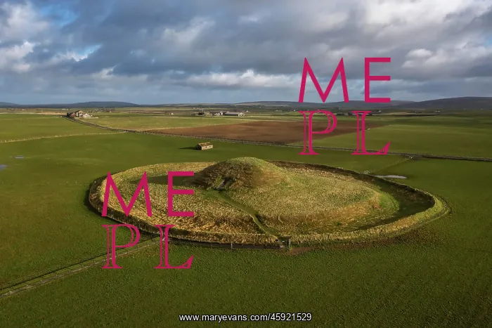 : Maeshowe chambered cairn, Stenness, Mainland, Orkney : Maeshowe chambered cairn, Stenness, Mainland, Orkney