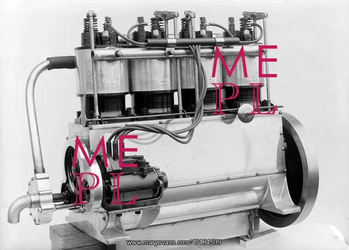 : Magneto side of the Wright four-cylinder motor used in 1911 : Magneto side of the Wright four-cylinder motor used in 1911