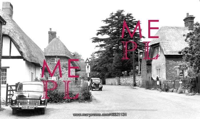  : Maids Moreton, the Village c1955