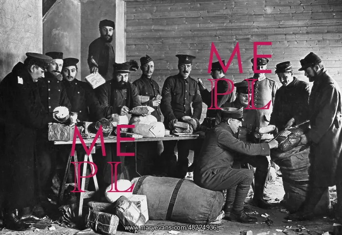 : Mail check in a prisoner of war camp, 1915 : Mail check in a prisoner of war camp, 1915