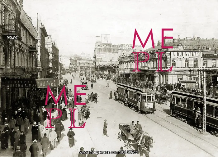 : Main street in Kiev, 1918 : Main street in Kiev, 1918