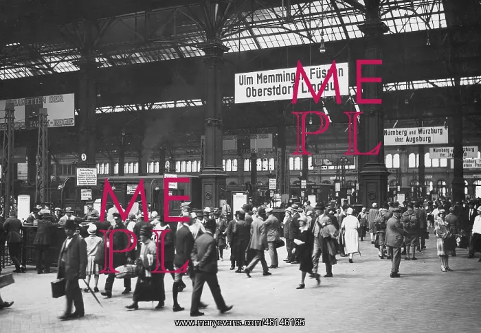 : The Main Train Station in Munich, 1924 : The Main Train Station in Munich, 1924