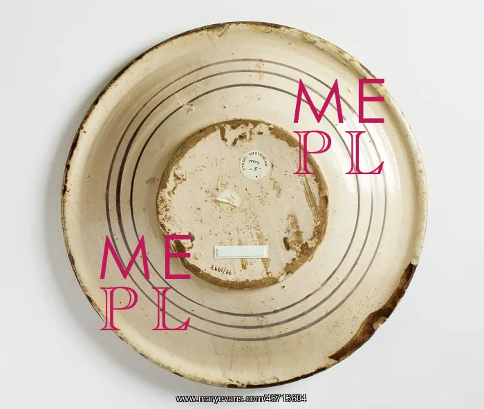 : Maiolica plate, underside : Maiolica plate, underside
